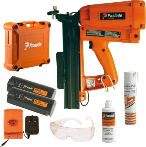 Paslode Impulse IM200 / 50 S16 Gas Staple Gun with 2 NiCAD Batteries 0.9ah