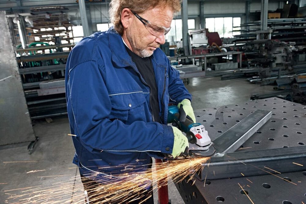 Bosch Professional 18V System angle grinder GWS 18V-10