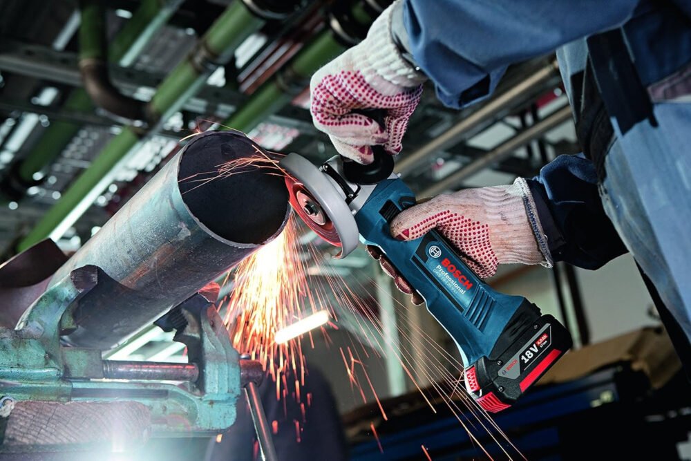Bosch Professional 18V System GWS 18-125 V-LI Cordless Angle Grinder