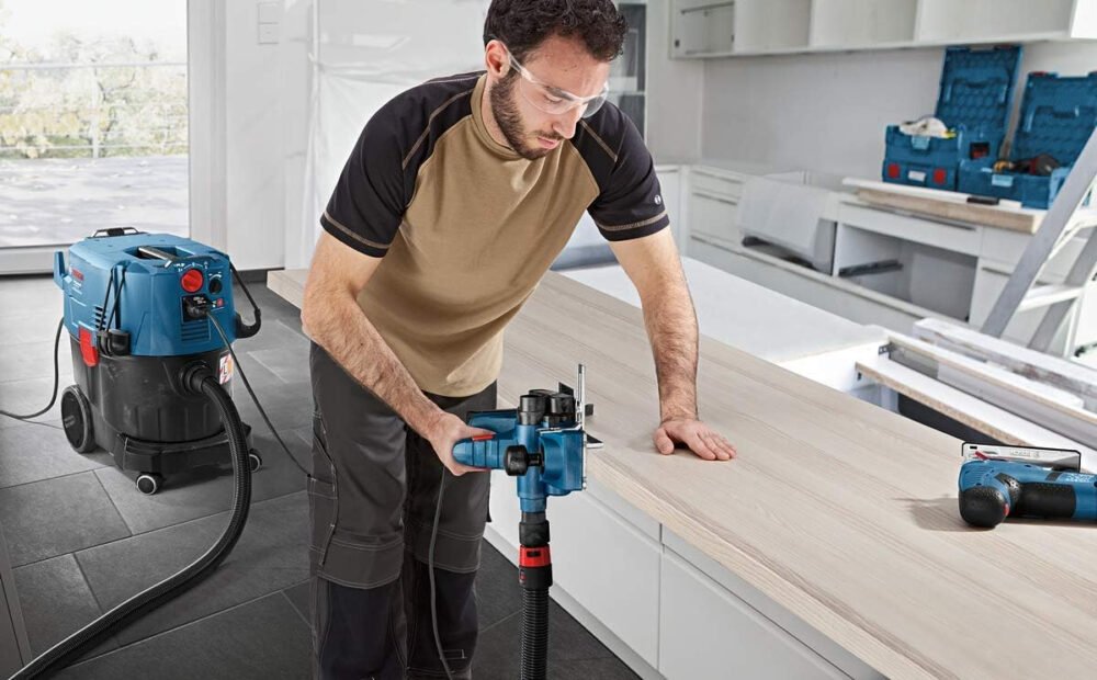 Bosch Professional 18V System Cordless Planer GHO 18V-LI