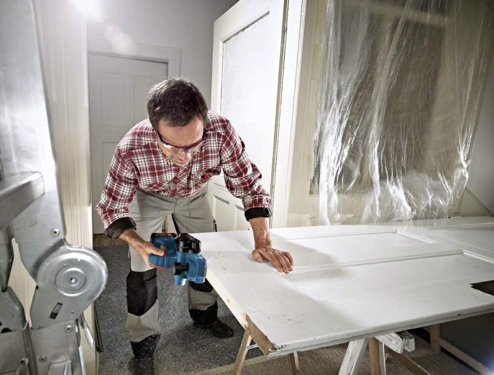 Bosch Professional 18V System Cordless Planer GHO 18V-LI