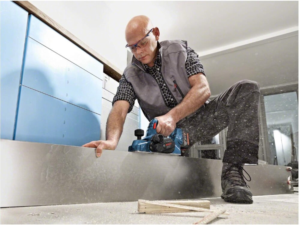 Bosch Professional 18V System GHO 18 V-LI cordless planer