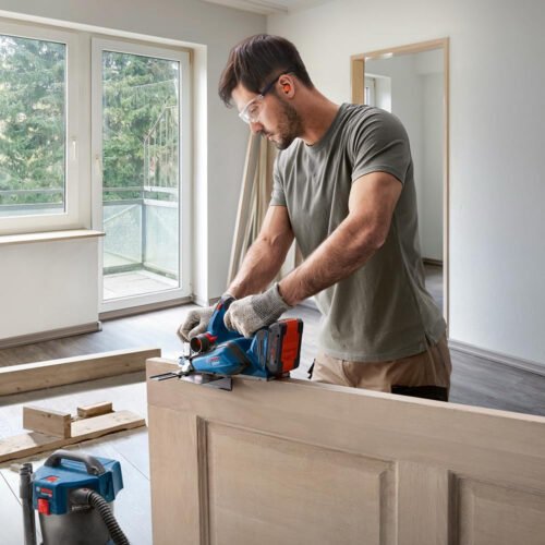 Bosch Professional 18V System Cordless Planer GHO 18V-26