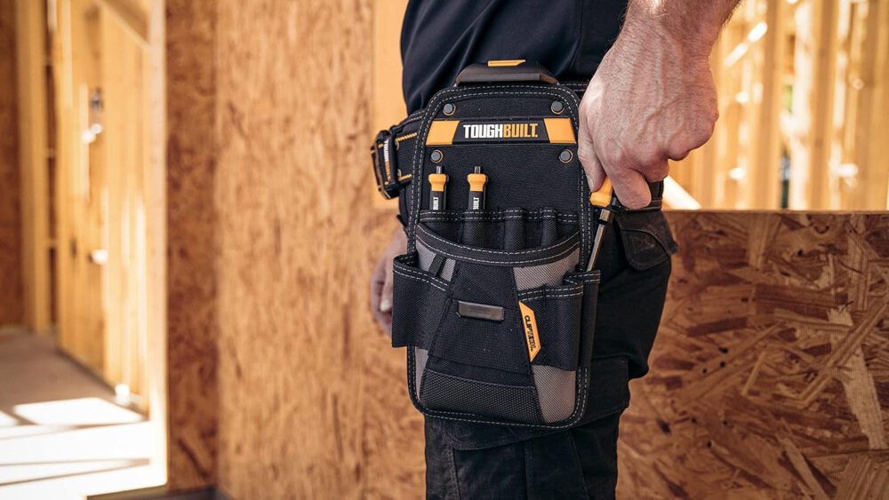 TOUGHBUILT TOU-CT-22 Technician Pouch
